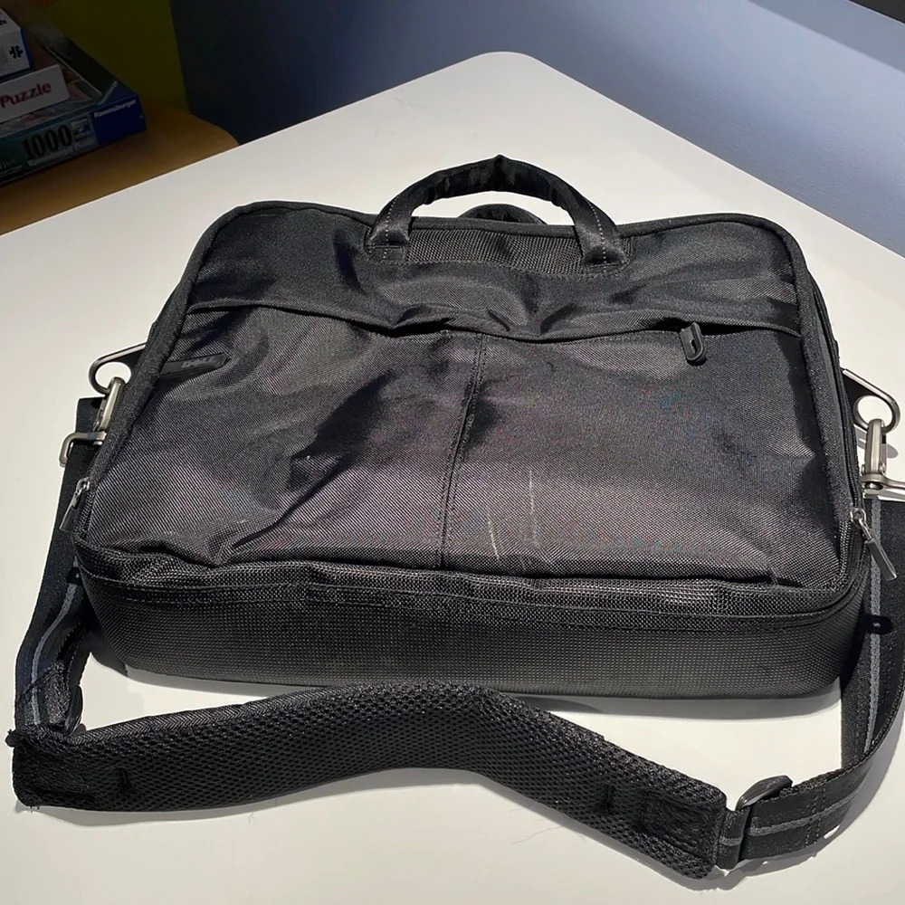 Dell black ballistic nylon briefcase/laptop bag. GUC.